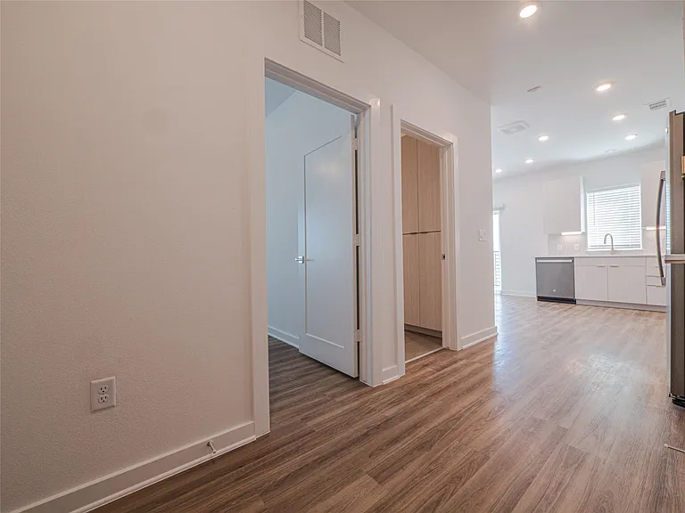 4802 S Congress Ave #515 — Photo 18