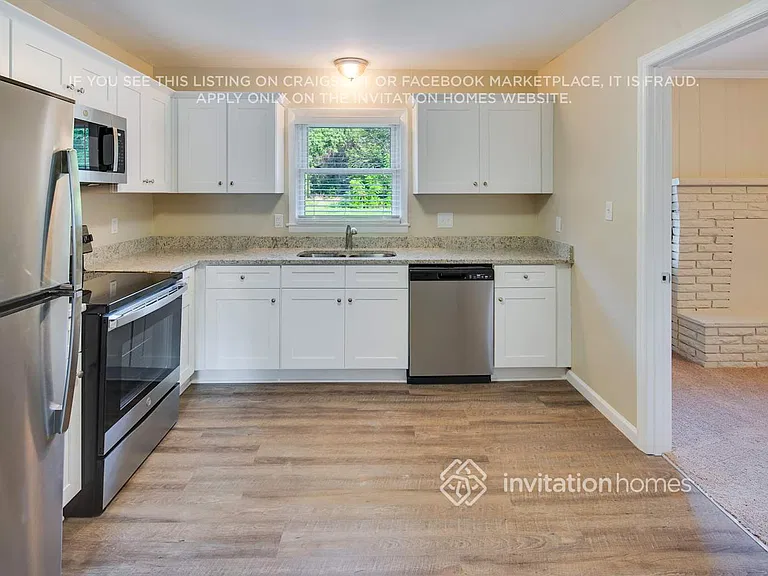 909 Friendly Pl — Photo 9