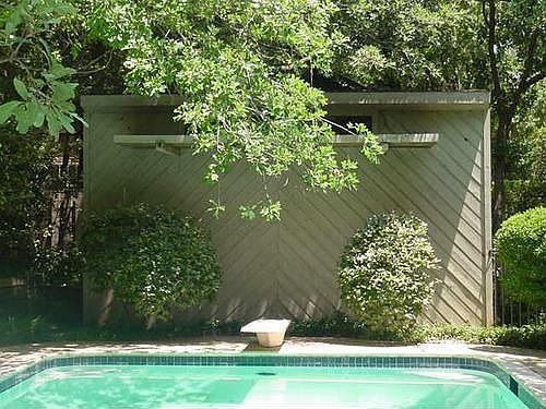 4th image of 1425 Crownhill Dr