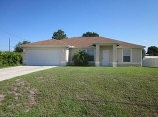 2816 37th St SW, Lehigh Acres, FL 33971