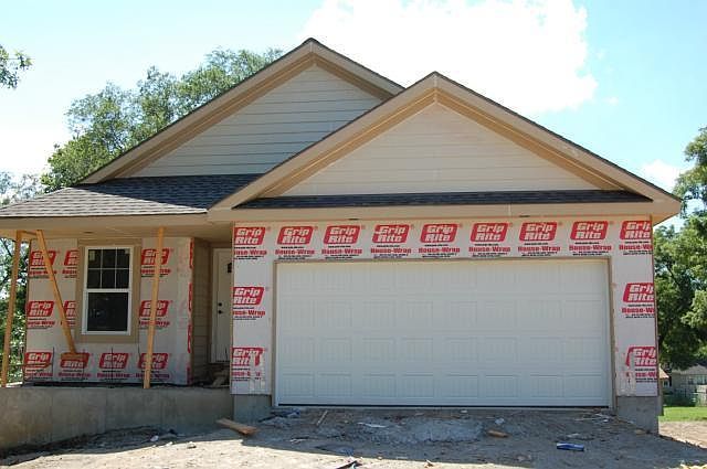 1st image of 338 Armour Ave