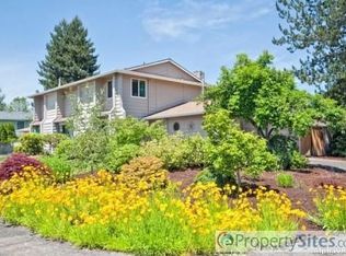 2001 NE Jamie Dr, Hillsboro, OR 97124