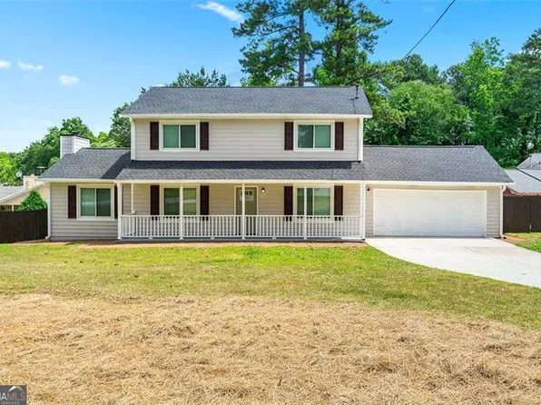 105 Shannon Chase Dr, Fairburn, GA 30213