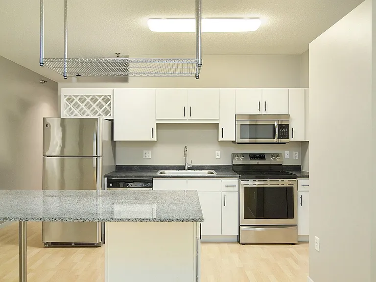 Eitel Apartments — Photo 18