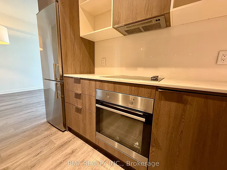 200 Sackville St #314 — Photo 9