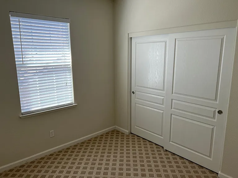 207 W La Flor Ln — Photo 15