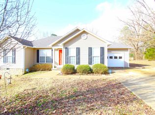 40 Walker Dr, Parsons, TN 38363