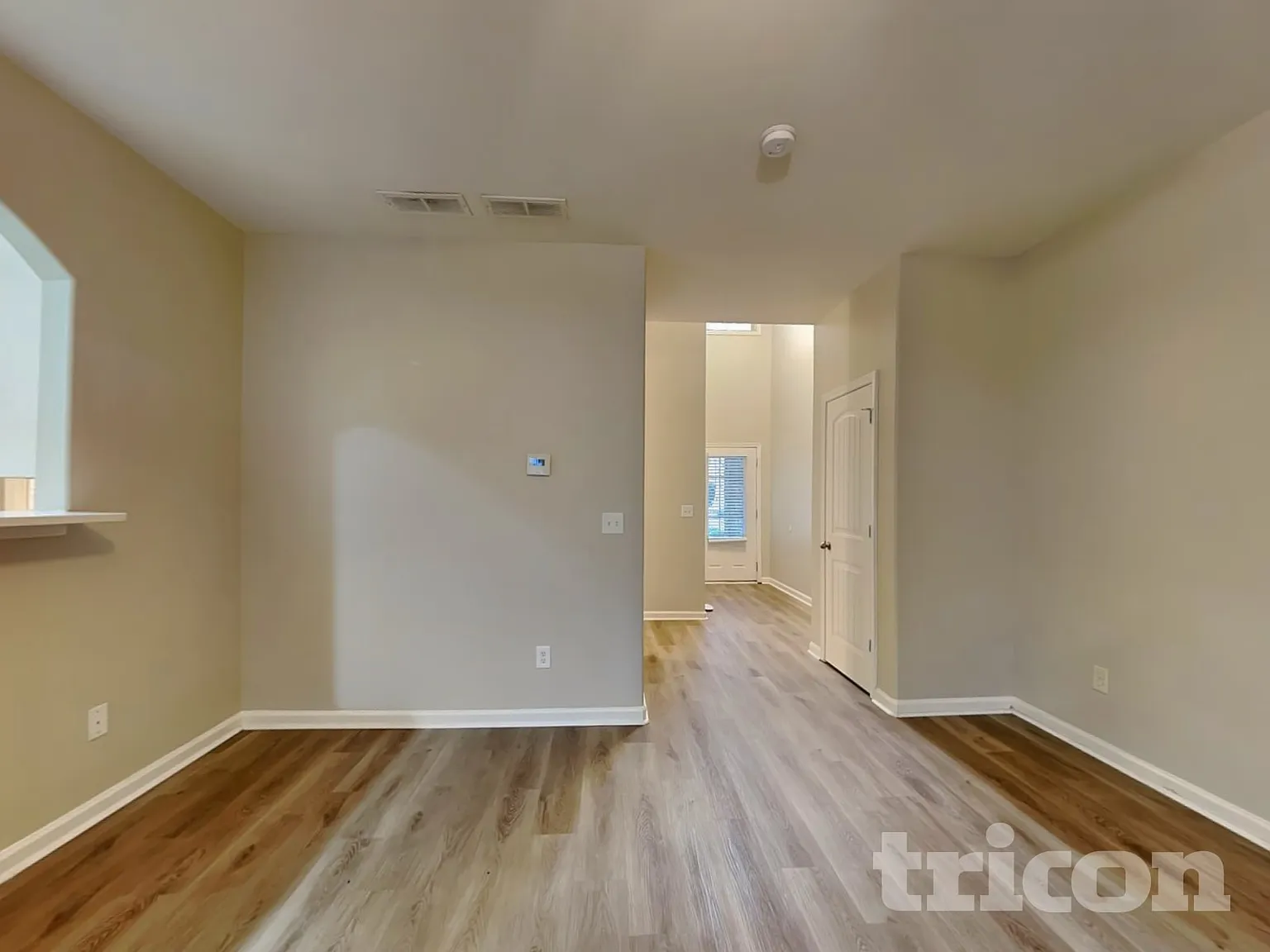 3883 Lake Manor Way Atlanta GA — Photo 2