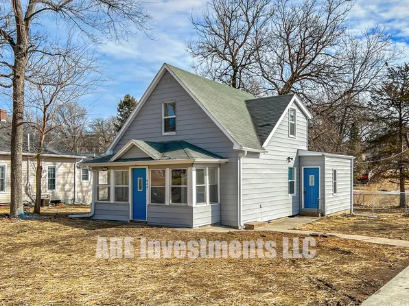949 28th St, Des Moines, IA 50312