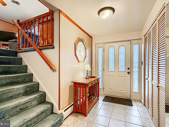 3rd image of 1220 Hillshire Rd