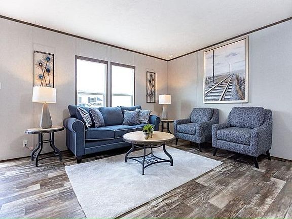 3rd image of 203 Spruce Dr