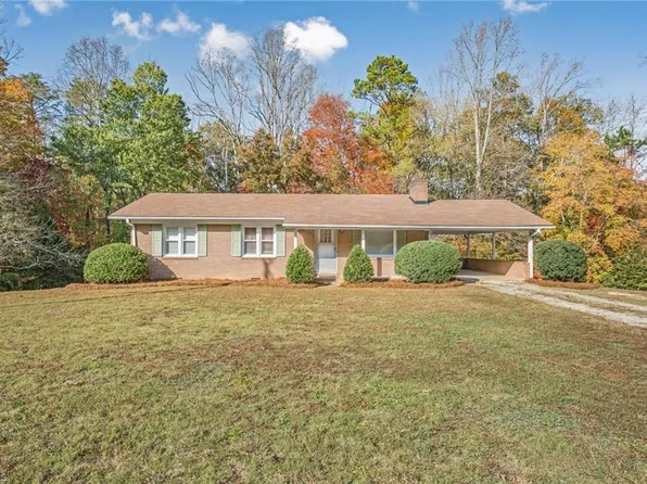3395 Grubbs Rd, Walkertown, NC 27051