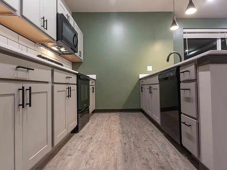 The Bentley Apartments — Photo 147