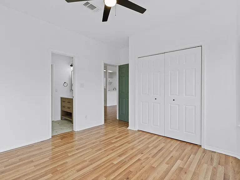 601 E Burgess Rd #H3 — Photo 22