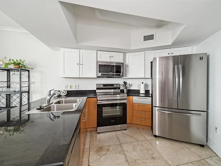 1750 N Bayshore Dr #4315 — Photo 17