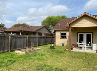 1008 Alamo St, Lockhart, TX 78644
