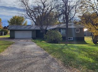 38 Green Acres Dr, Miles City, MT 59301