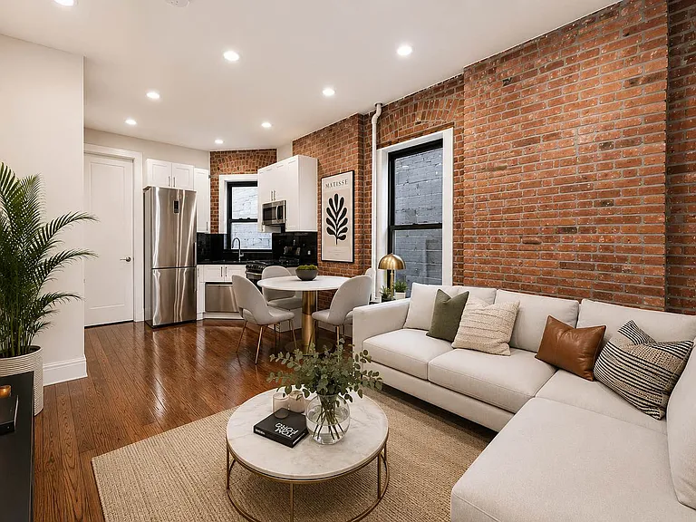 266 W 25th St #4N — Photo 9
