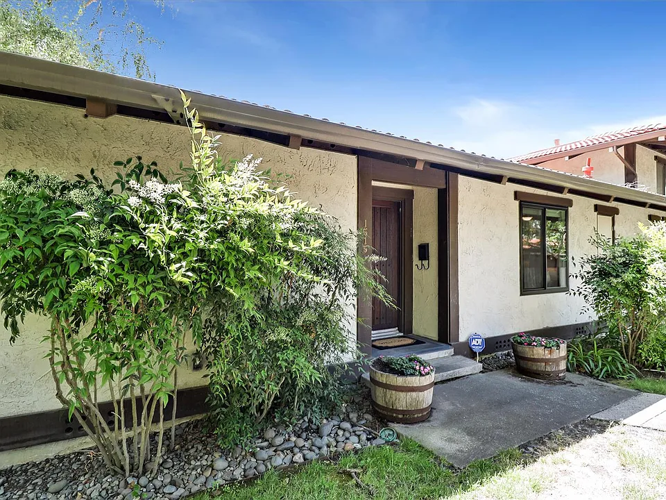 1515 Camino Peral #C