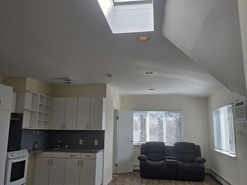 1st image of 149-44 Roosevelt Ave #2
