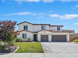 李者瑠璃村 9271 Millionaire Ln, Riverside, CA 92508 | MLS #CV25185022