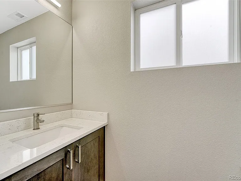 2891 W Parkside Pl — Photo 18