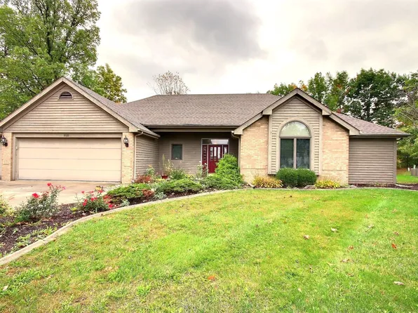 8101 Chapel Hill Pl, Fort Wayne, IN 46825