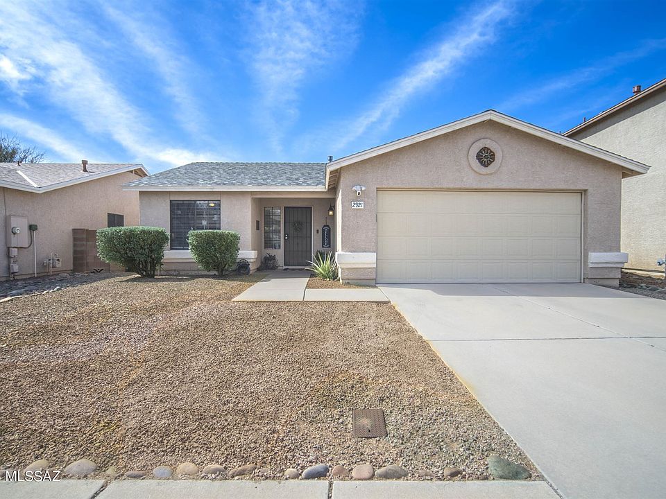1st image of 2921 W Country Hill Dr