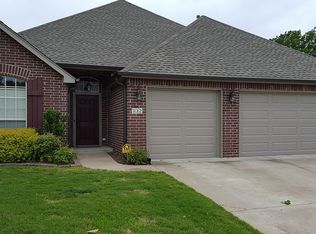 332 N Butternut Ave W, Broken Arrow, OK 74012