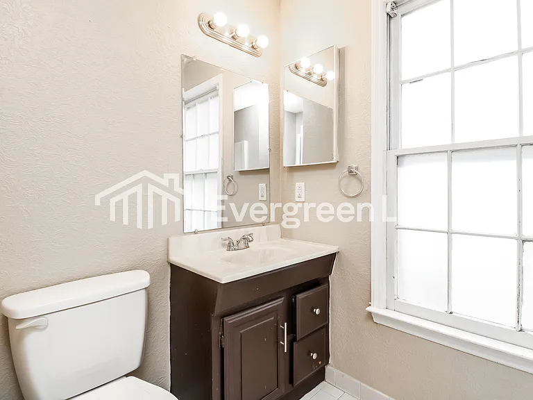 102 Devonwood Ct — Photo 10