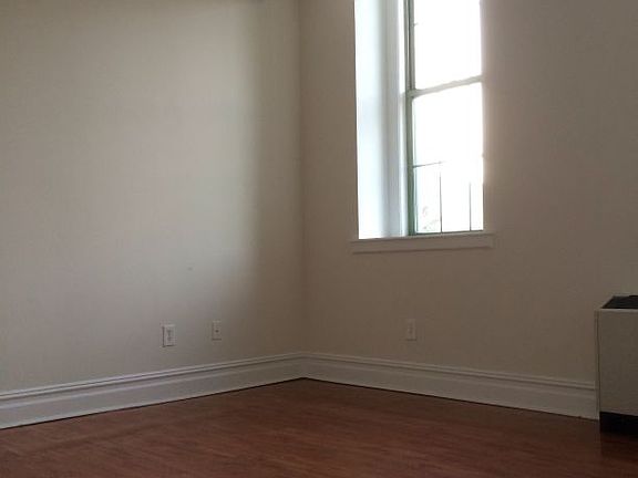 3rd image of 4502 Ditmars Blvd APT 121
