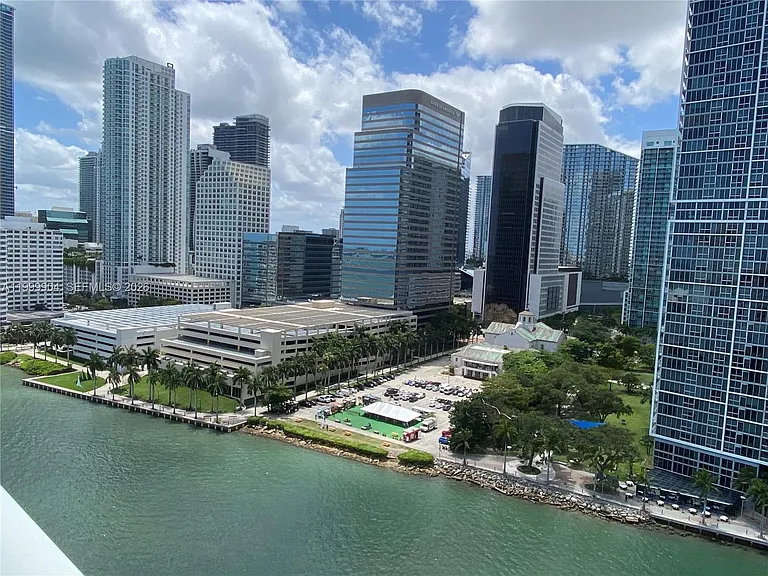 701 Brickell Key Blvd #2104 — Photo 12