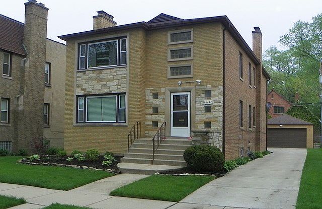 1st image of 10427 S Claremont Ave