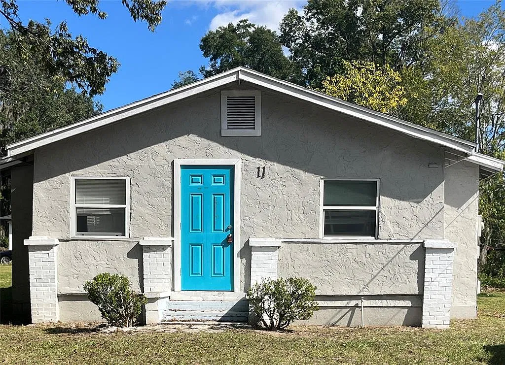 2 bed, 1.0 bath, 874 sqft, $1,250 — Photo 1