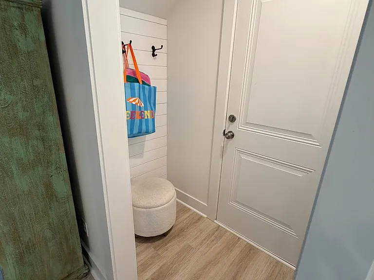 46 Old Stoney Ln — Photo 12