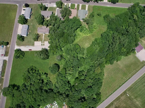 2900 Clinton Rd, Sedalia, MO 65301