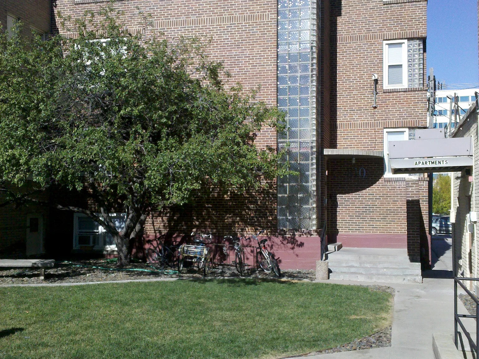 Downtown Rapid City Studio Apartment - Utilities Included — Photo 2