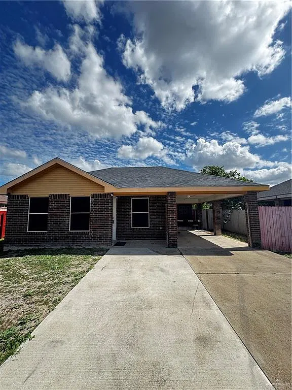4 bed, 2.0 bath, 1213 sqft, $1,600 — Photo 1