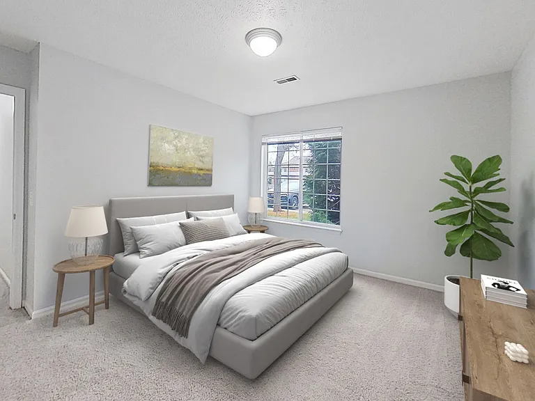Westbury Lake Apartments — Photo 21