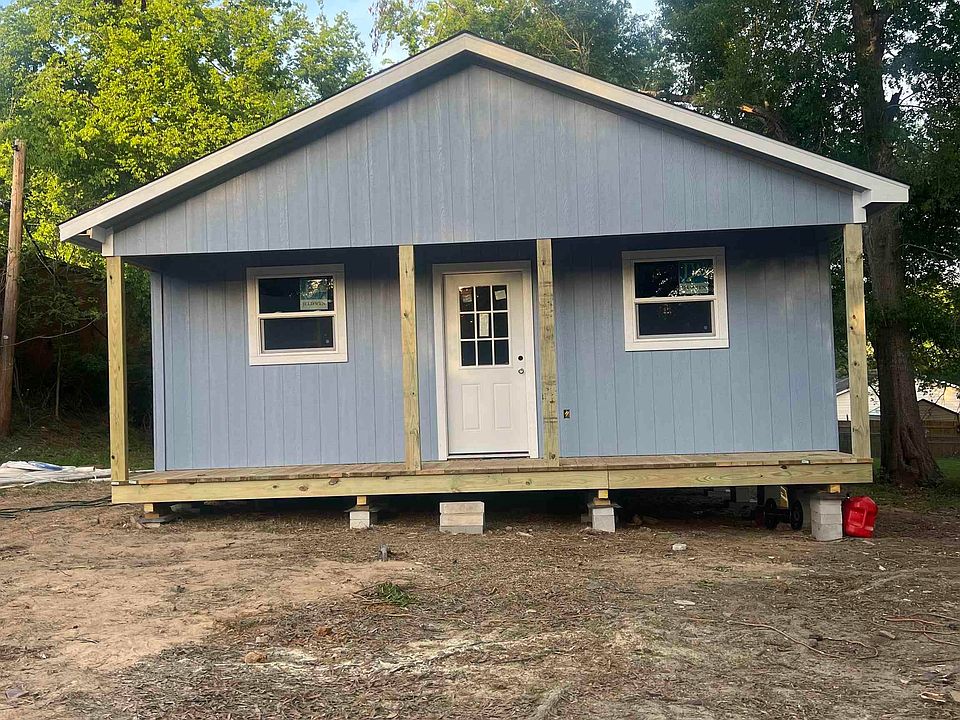 1st image of 1208 Lyle St