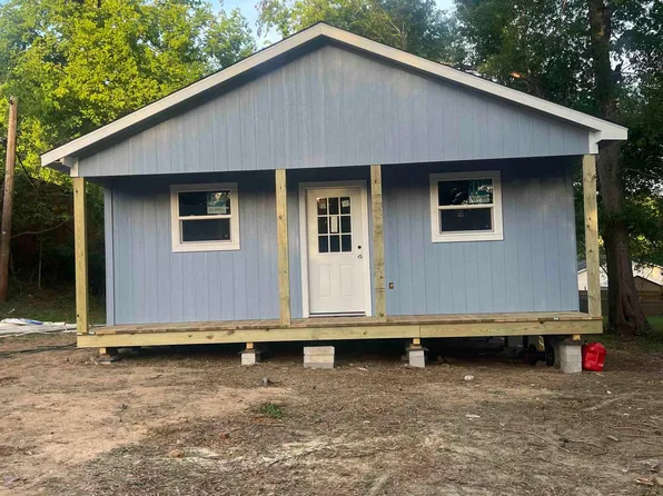 1208 Lyle St, Gladewater, TX 75647