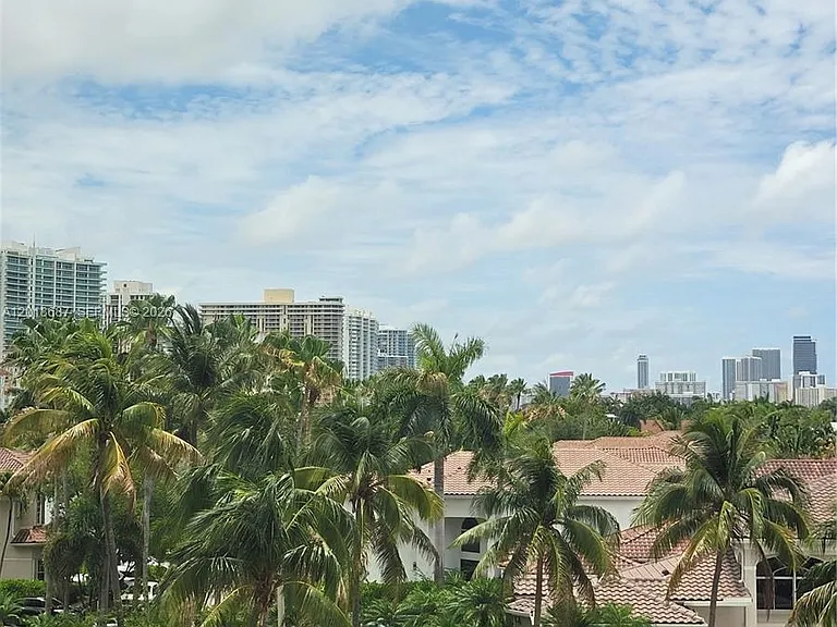 19380 Collins Ave #418 — Photo 31
