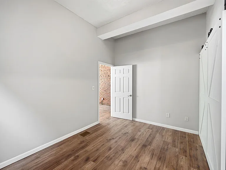 2483 Thurman Ave #1 — Photo 10