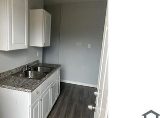 17568 Lake Shore Blvd #11, Cleveland, OH 44119