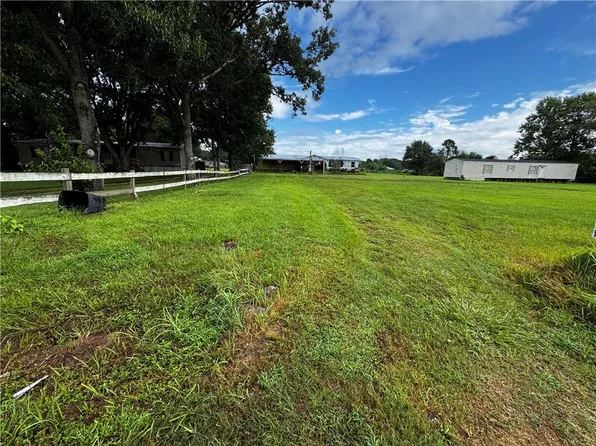 7490 Foxland Dr, Irvington, AL 36544