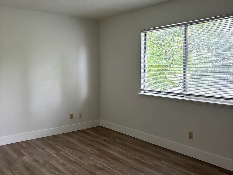 1051 Eureka Way #3 — Photo 7