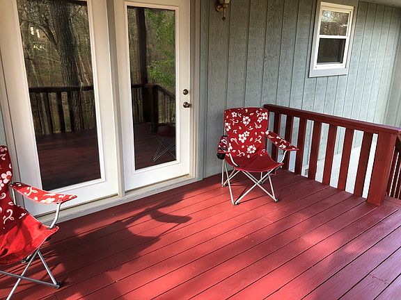 5th image of 17 Tennyson Ln