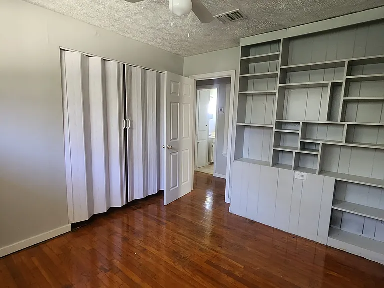 306 N Southland Dr — Photo 7