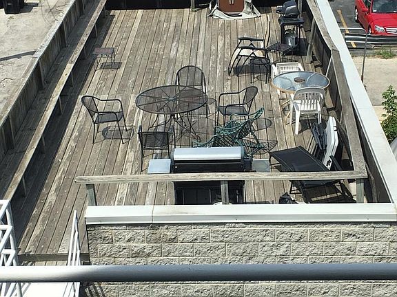 2nd image of 742 W Schubert Ave APT 2R