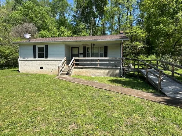 217 Lomax Ave, Waverly, TN 37185